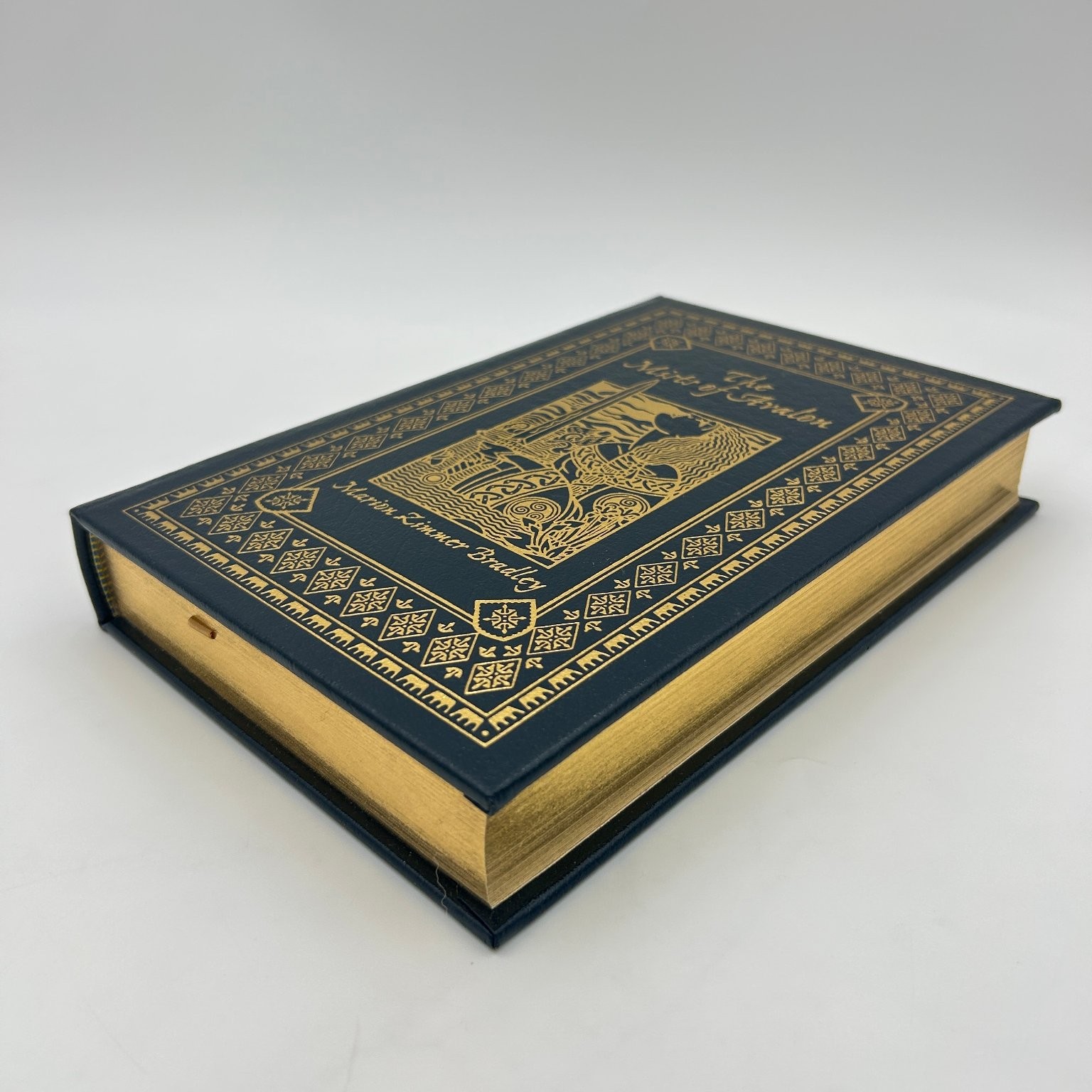 Mists of Avalon Marion Zimmer Bradley 1996 Collector’s Edition Leather Bound
