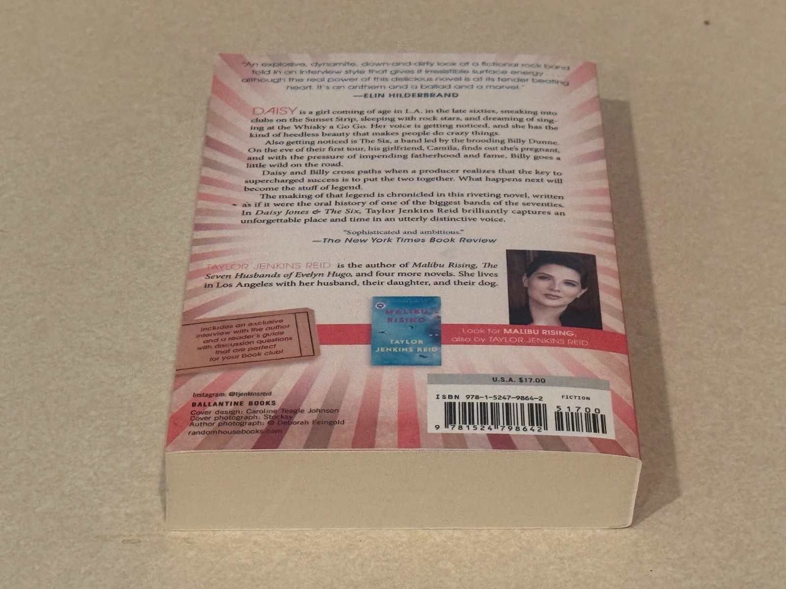 Daisy Jones and the Six by Taylor Jenkins Reid Paperback Like New
