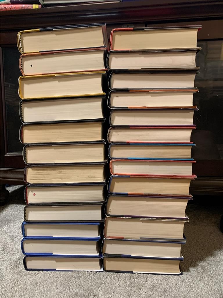 Lot 25 COMPLETE Gabriel Allon 1-25 Danial Silva The Kill Artist Hardcover