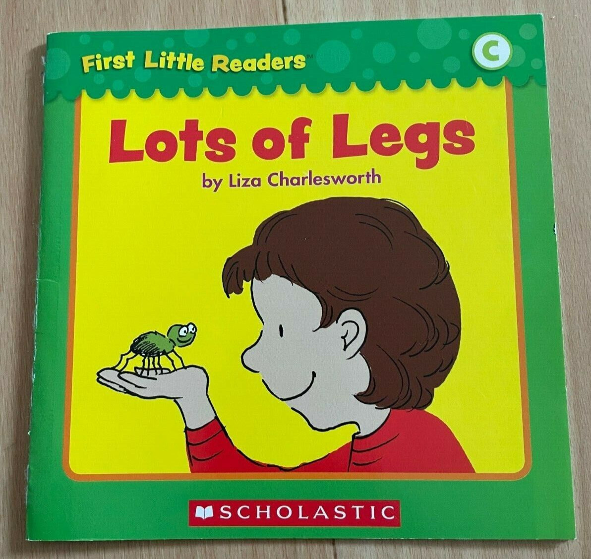 FIRST LITTLE READERS, LIZ CHARLESWORTH, LOTS OF LEGS, 14 by 14CM
