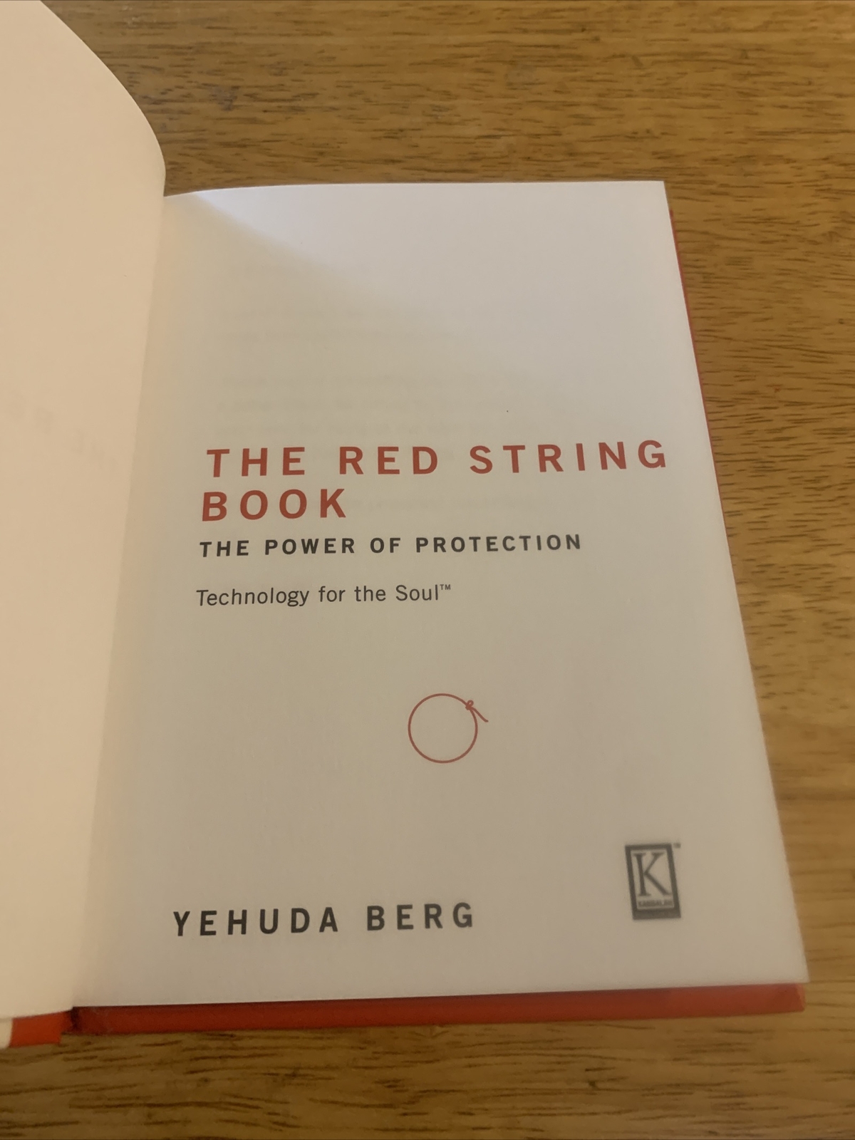 The Red String Book : The Power of Protection by Yehuda Berg (2008, Hardcover)
