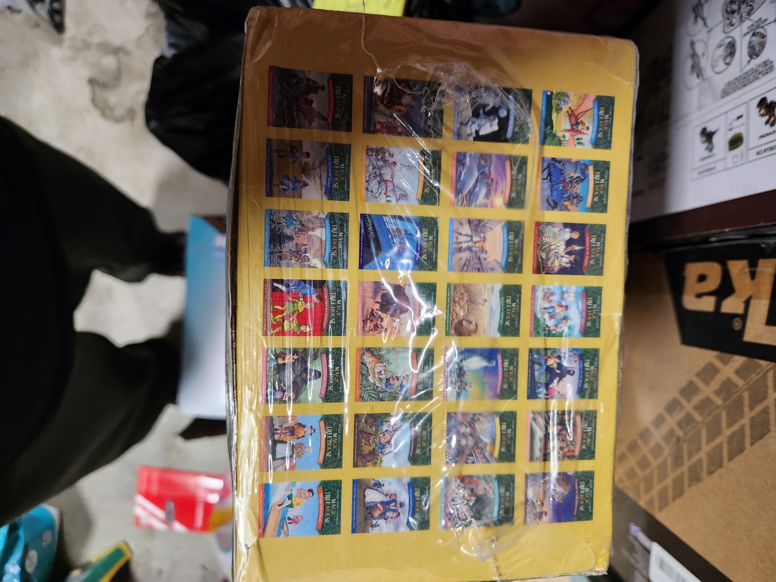 Magic Tree House (R) Ser.: Magic Tree House Books 1-28 Boxed Set by Mary Pope