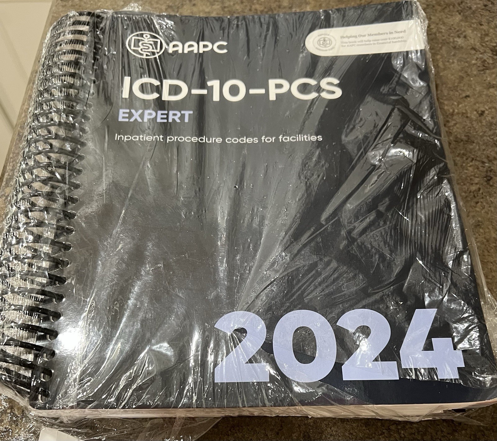 ICD-10-PCS 2024 Expert: The Complete Official Code Book (AAPC) By aapc – NEW