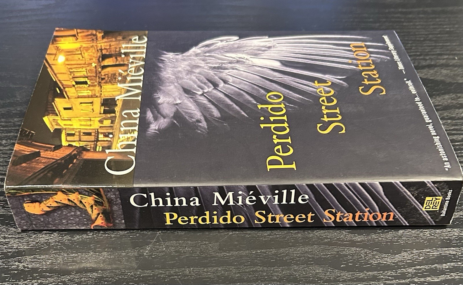 China Miéville Perdido Street Station Trade Paperback 1st American Edition 2001