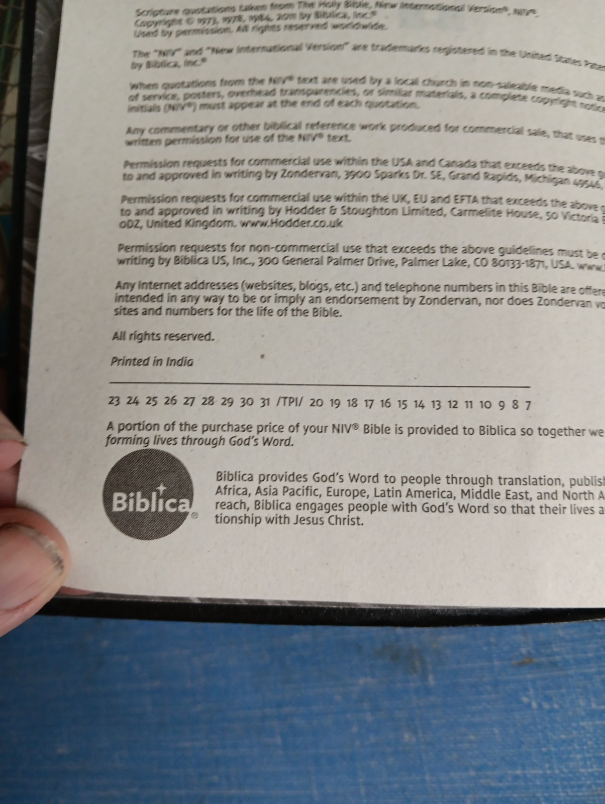 Holly Bible New Testament, New International Version, New Condition, Black