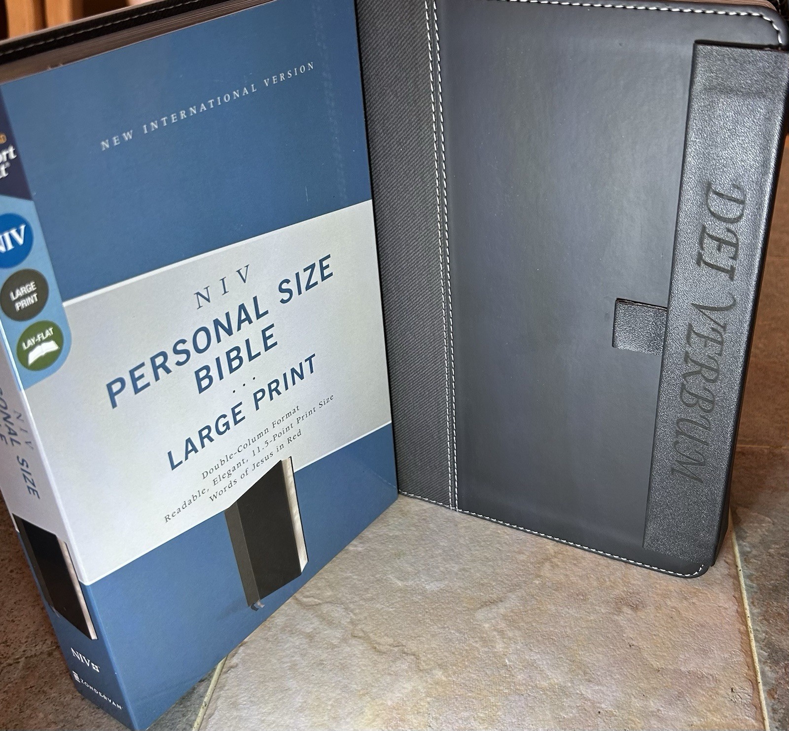 MAGNETIC CLOSURE NIV LARGE PRINT 11.5pt ENGRAVED Personal Size Bible Leathersoft