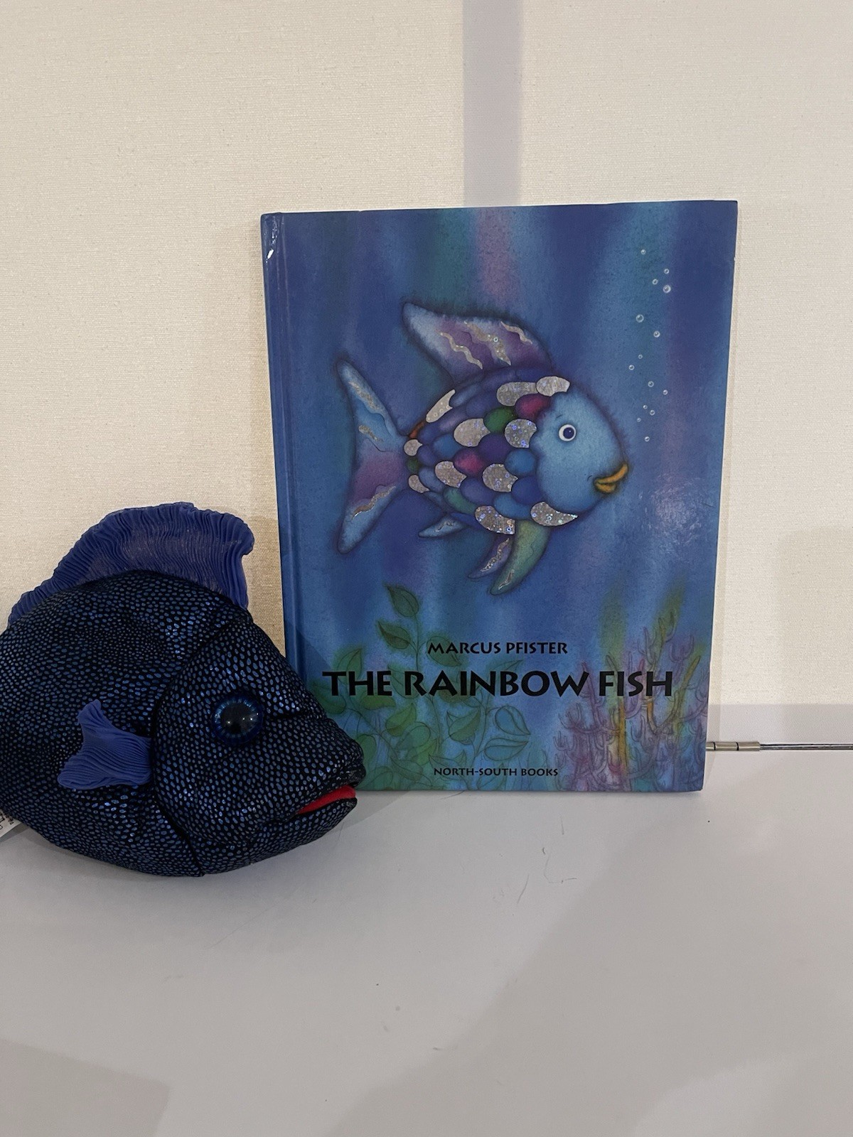 The Rainbow Fish – Hardcover By Pfister, Marcus – VERY GOOD Stuff Fish