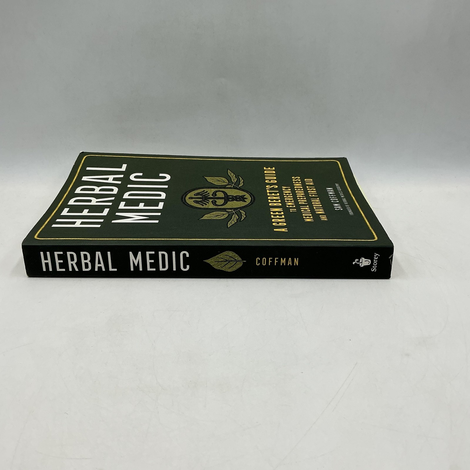 Herbal Medic A Green Beret’s Guide Sam Coffman PB Illustrated 2021 Storey Green