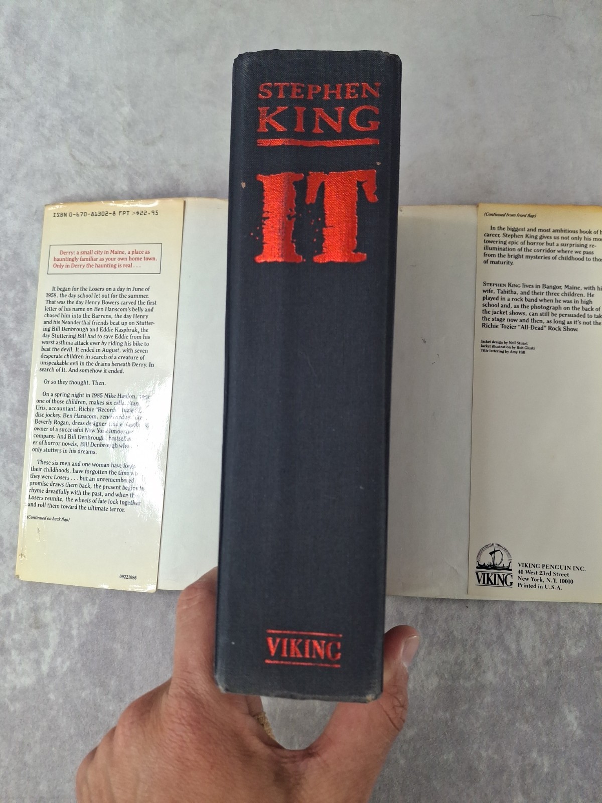 IT by Stephen King (1986) 1st Edition, 2nd Printing Hardcover SHELF