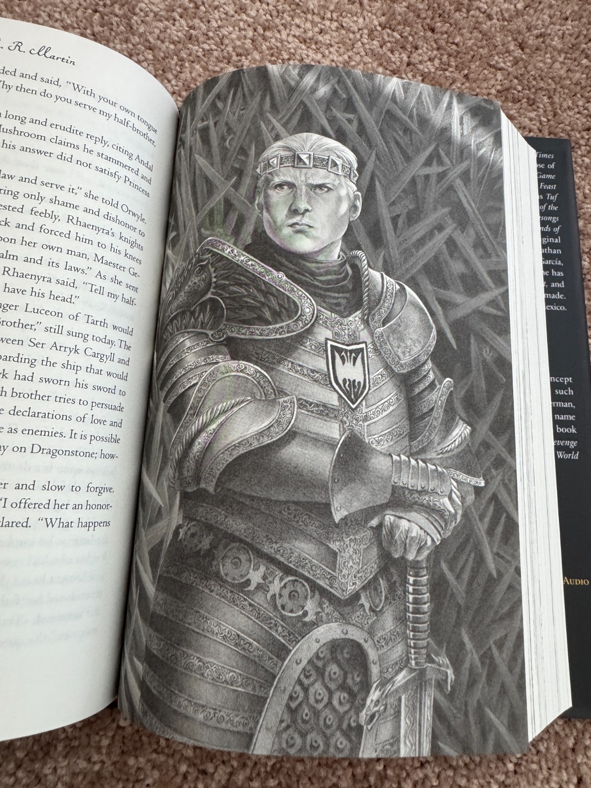 FIRE & BLOOD George R.R. Martin GAME OF THRONES HCDJ 1ST / 1ST House Dragon MNT