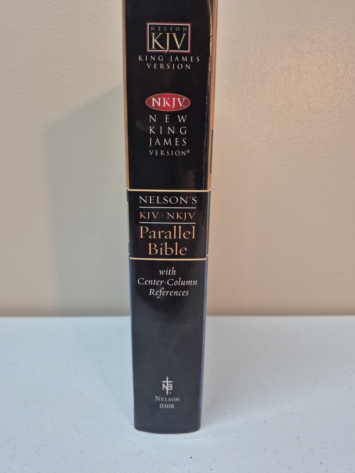 Nelson’s KJV/NKJV Parallel Bible with Center-Column References 1st Pages Removed