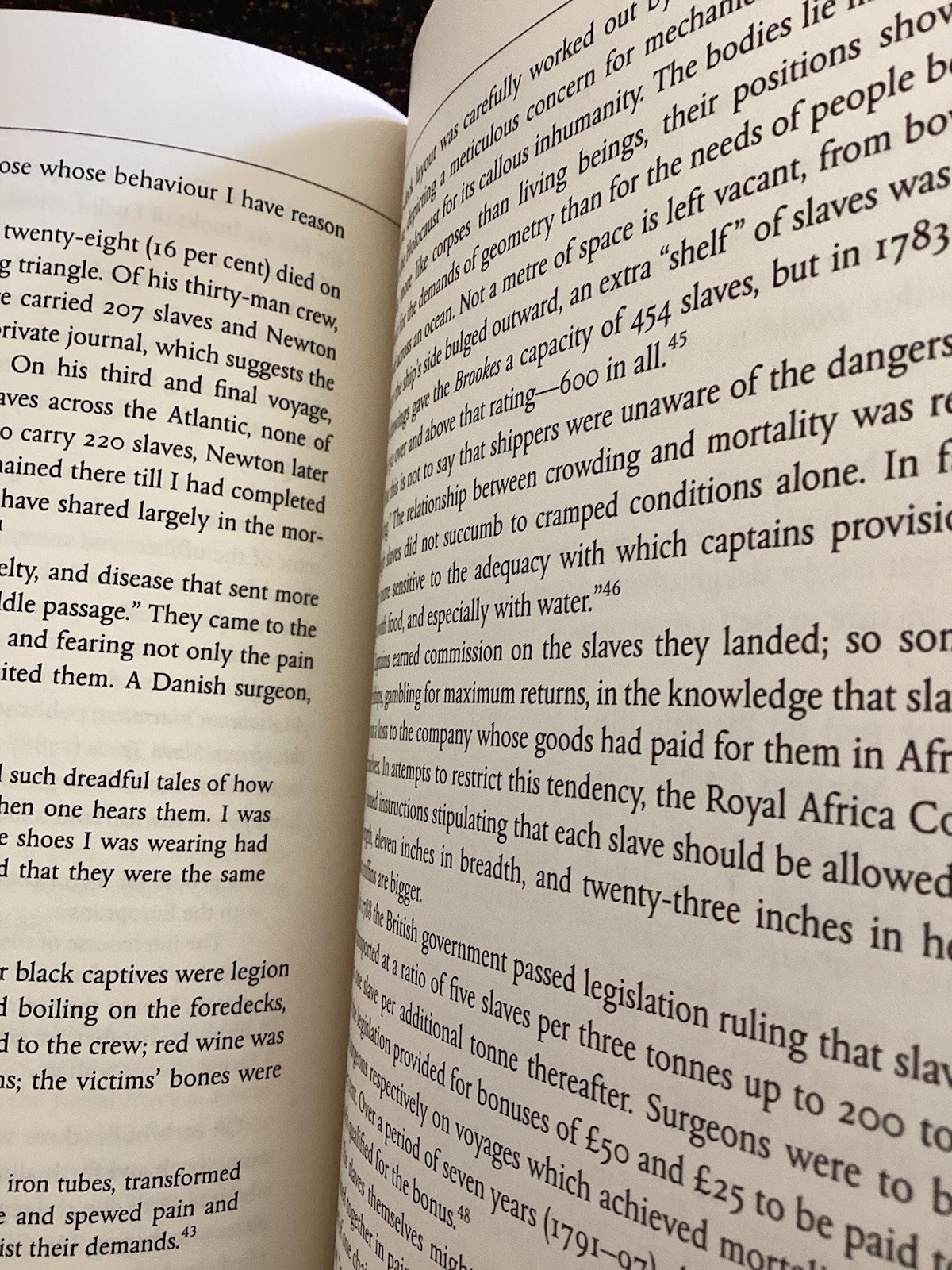 Africa: A Biography of the Continent – Hardcover By Reader, John – GOOD