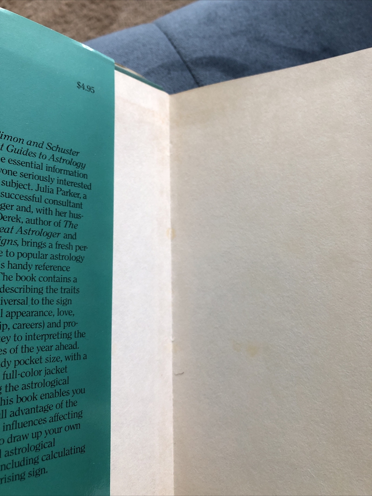 The Simon￼ and Schuster Pocket Guides to Astrology – Scorpio 1982 – Julia Parker