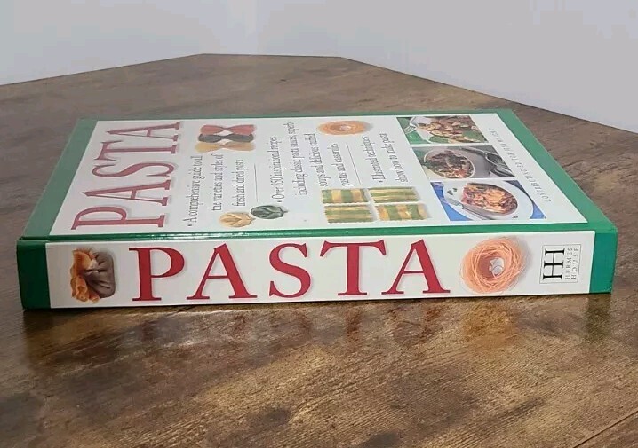 „PASTA“ Cookbook 512 Pages Of Illustrations & Recipes