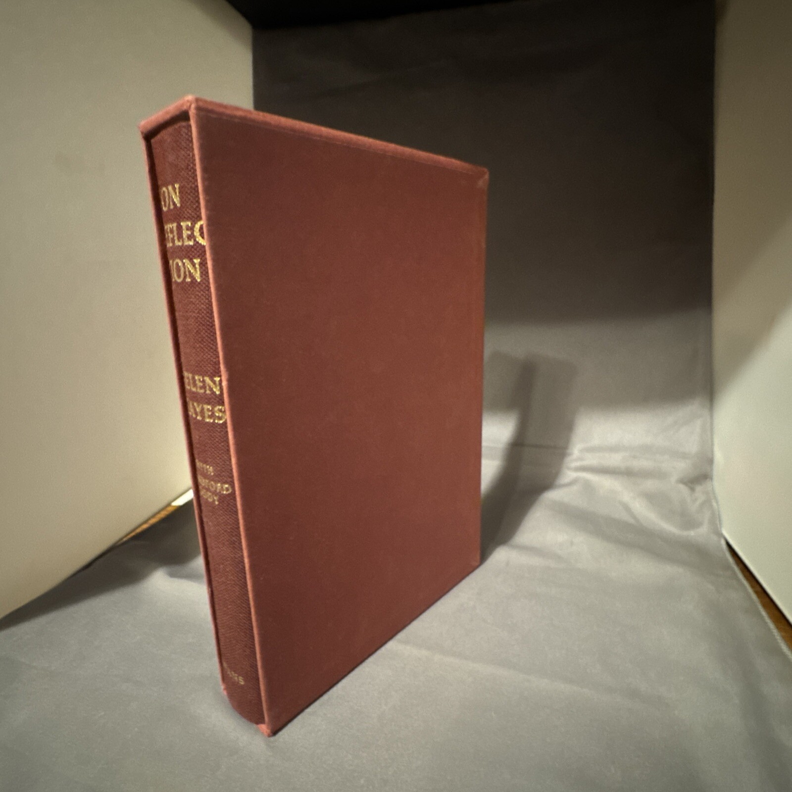 [SIGNED w/ COA] On Reflection | Helen Hayes (1968) Slipcase *NM- – 9.2*