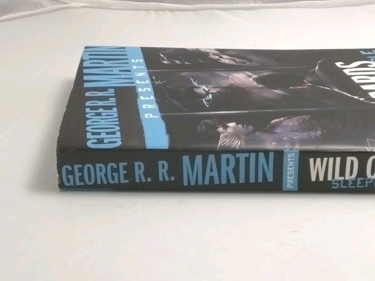 Wild Cards Sleeper Straddle Edited By George RR Martin Paperback New Unread 9.2