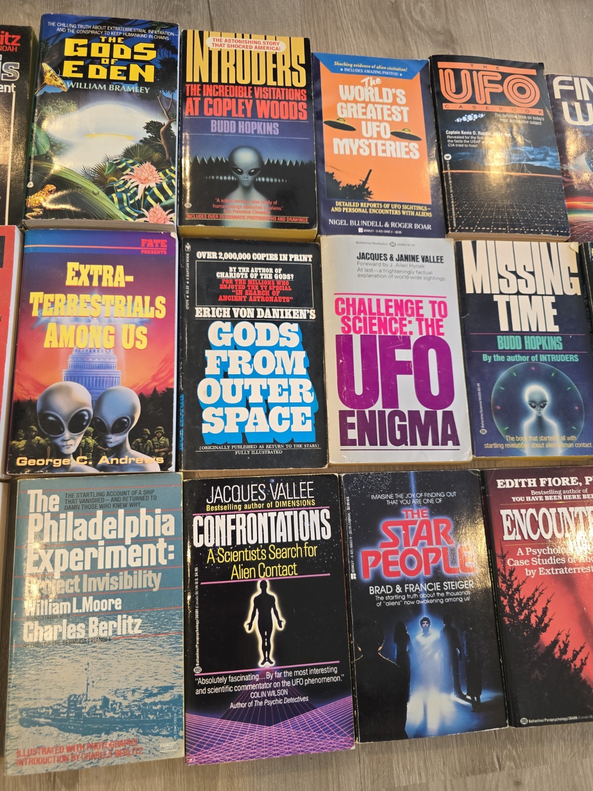 27 Old Vintage UFO Flying Saucer Paperback Book Lot Conspiracy Alien Final War