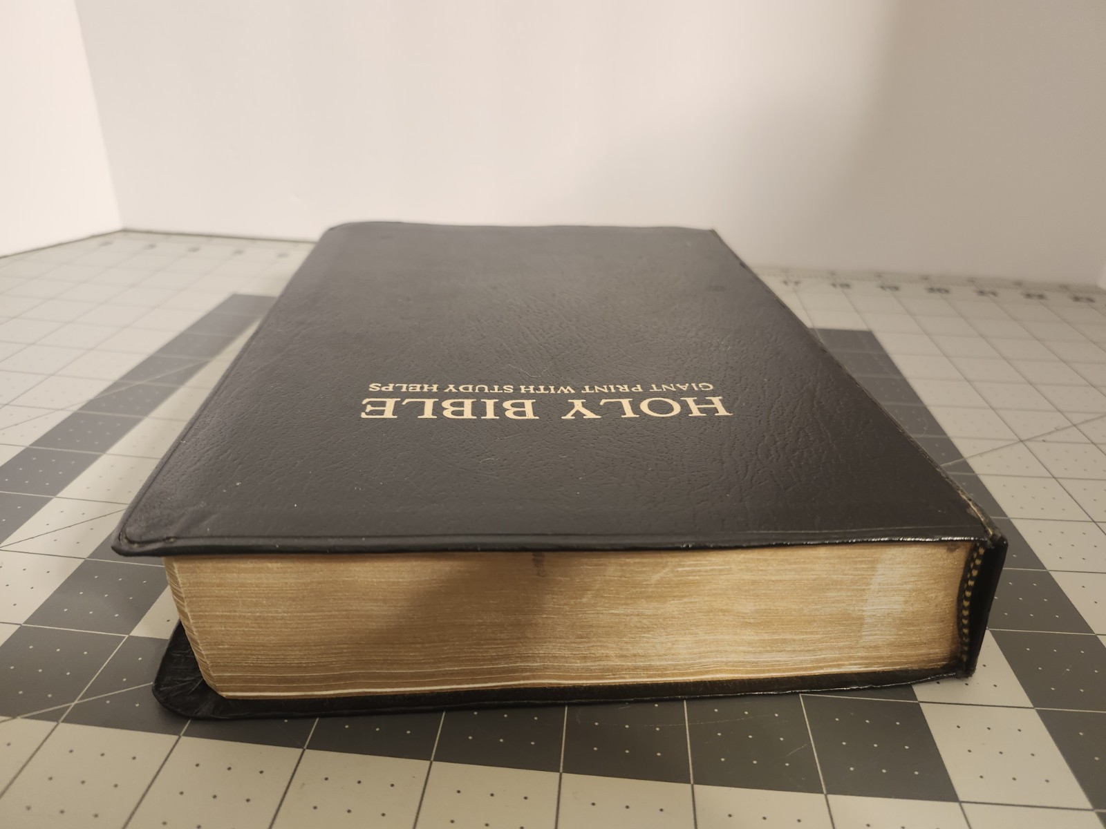 HOLY BIBLE Giant Print with Study Helps KJV Red Letter ~ Dugan 710 Black 1984 SC