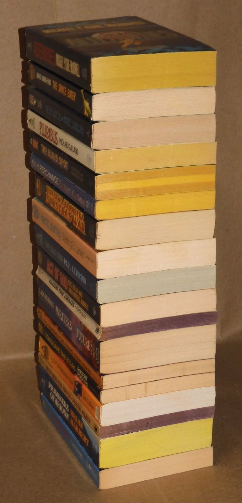 LOT 18 Assorted SCI-FI Novels & Short Story PBs 1960s – 2004 in VG/NM! #1S