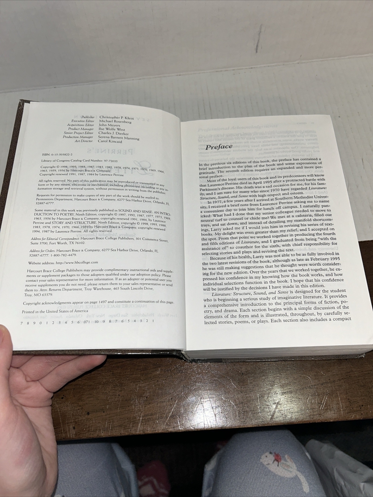 Perrine’s Literature : Structure, Sound, and Sense Thomas Arp 7th edition Vtg