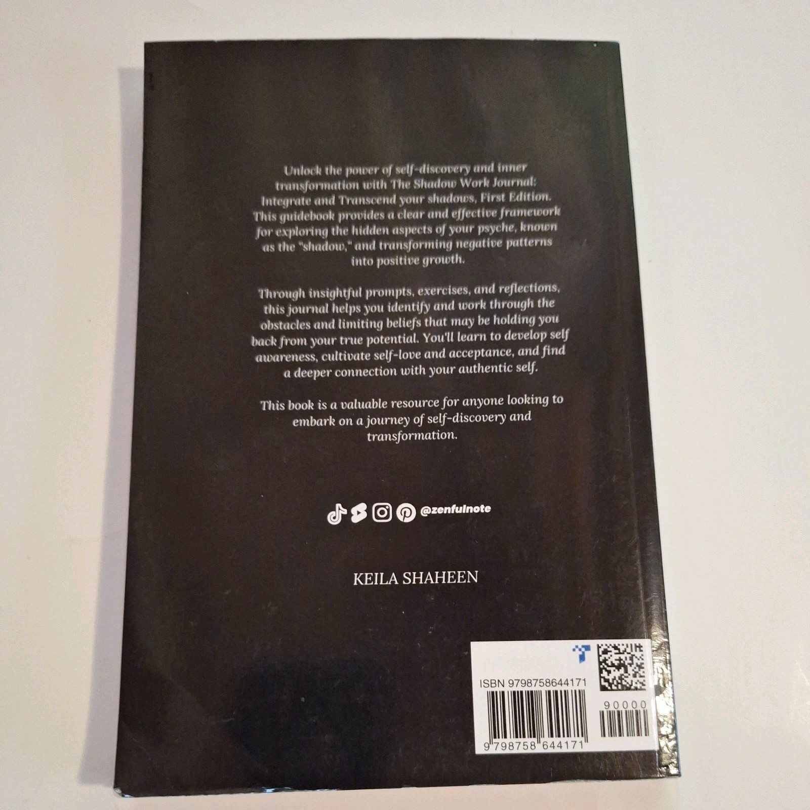 Shadow Work Journal: A Guide to Integrate and Transcend your Shadows Shaheen PB