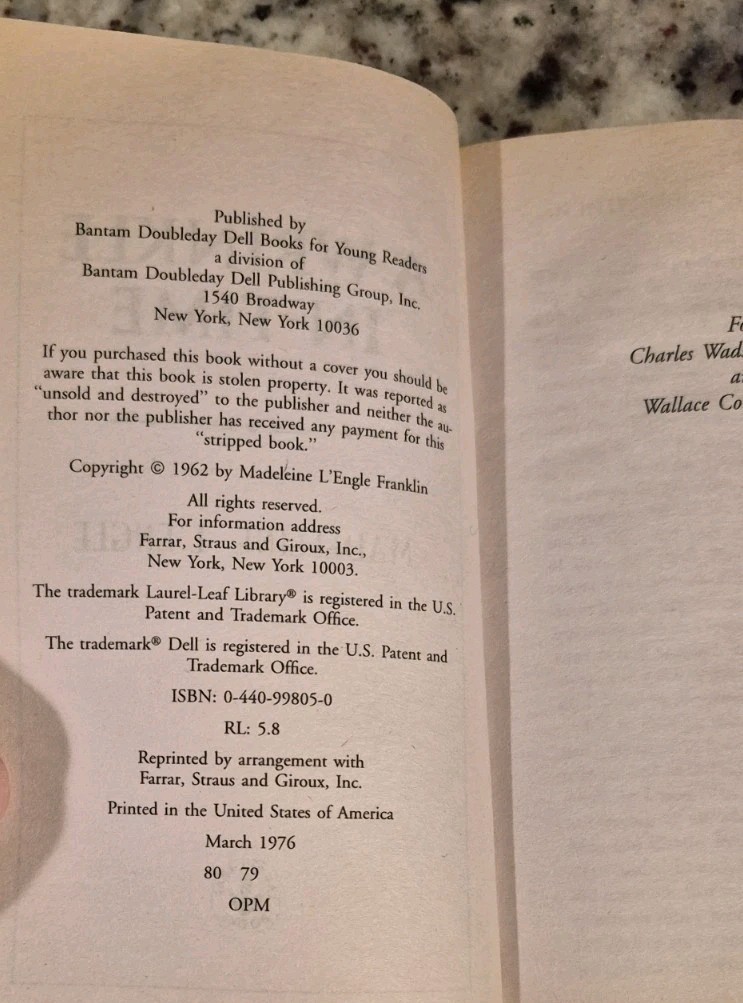 A Wrinkle in Time Paperback by Madeleine L ‚Engle