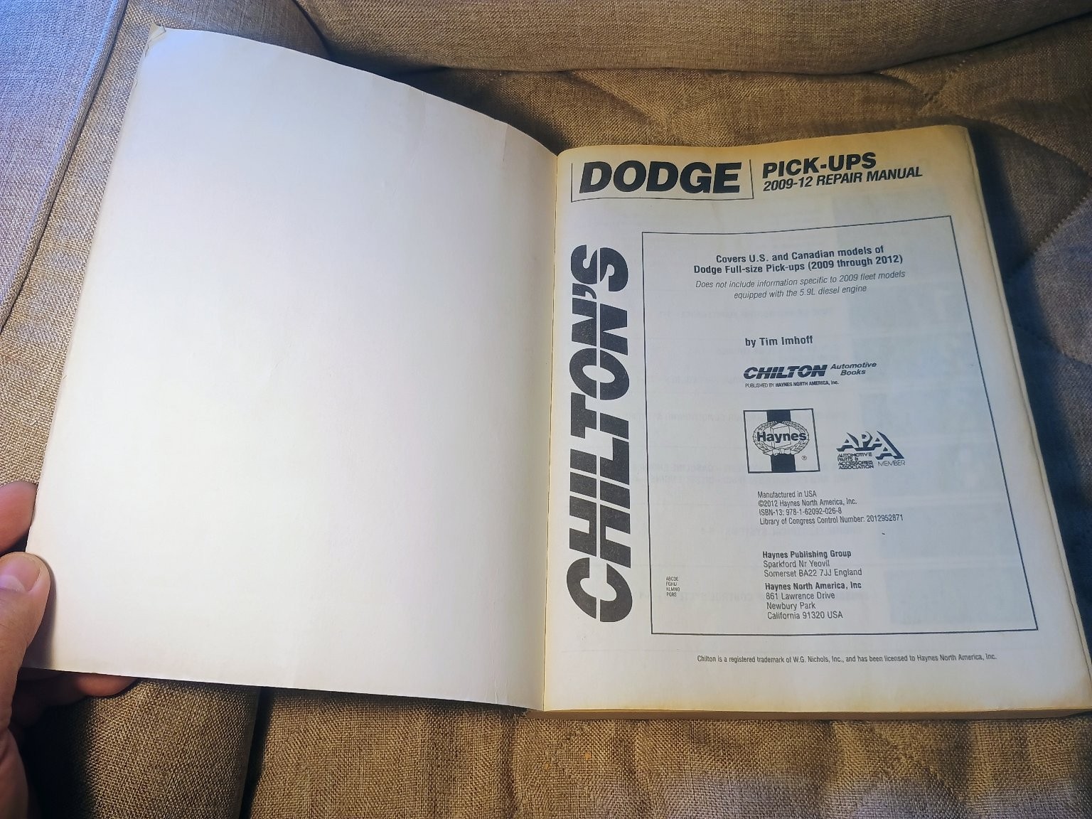 Chilton Dodge Pick-Ups 2009-12 Repair Manual Tim Imhoff Haynes 20406