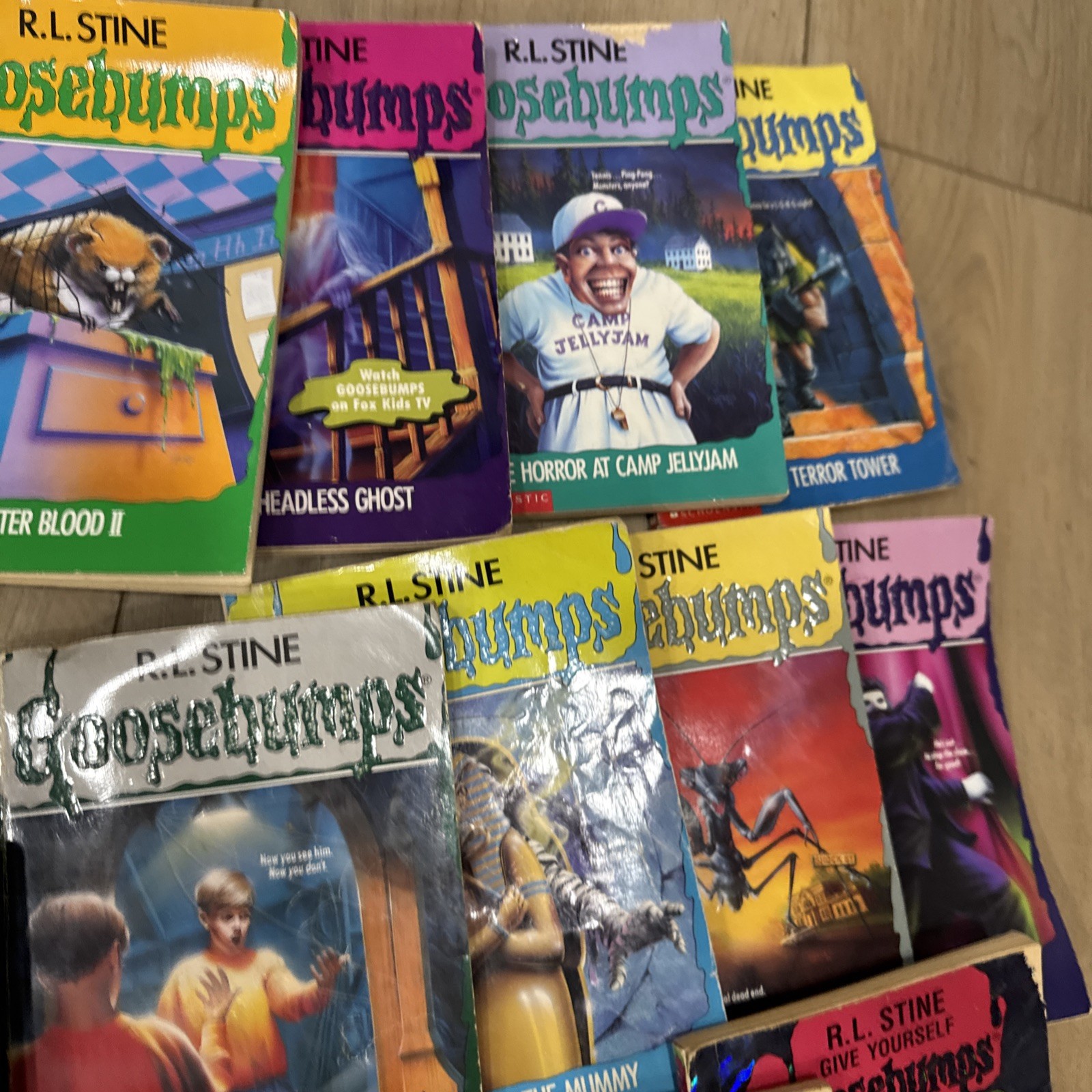 Instant Library Lot of Goosebumps Books & VHS RL Stine 1st edition vintage 90s