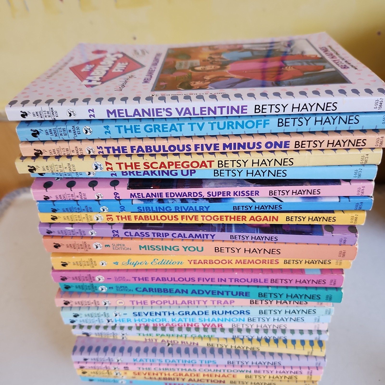 Lot of 26 The Fabulous Five Betsy Haynes Vintage Paperback Books