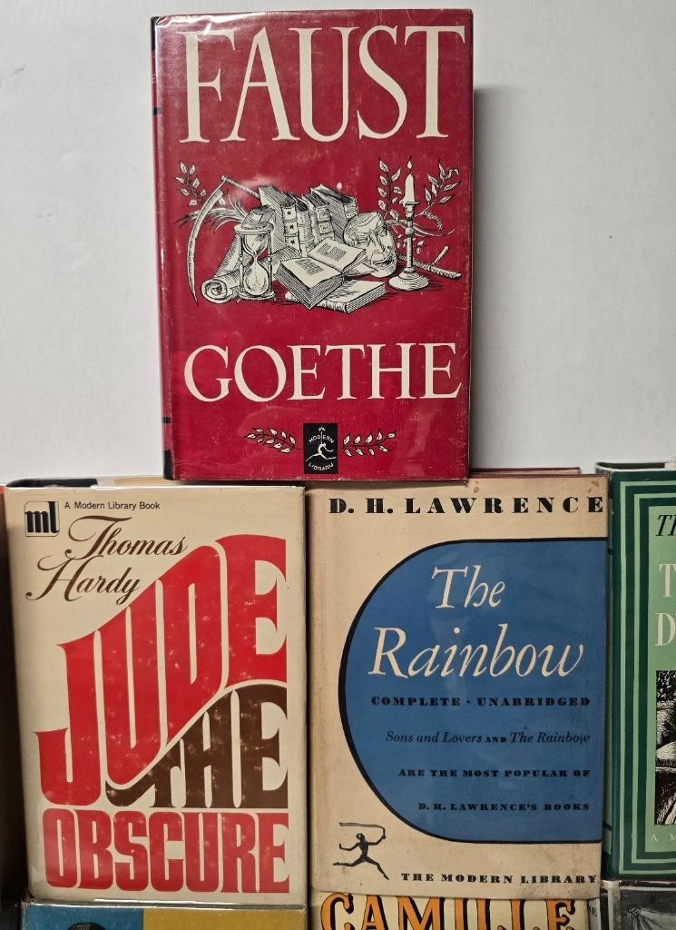 25 MODERN LIBRARY BOOKS CLASSICS BEST SELLERS UNCLE TOM’S CABIN, DICKENS AUSTEN