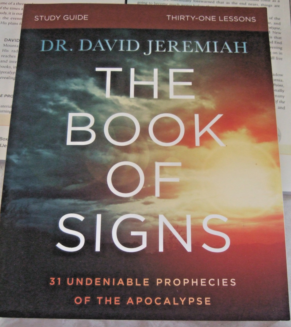DR. DAVID JEREMIAH HC BOOK, STUDY GUIDES 1&3 + 31 LESSONS THE BOOK OF SIGNS