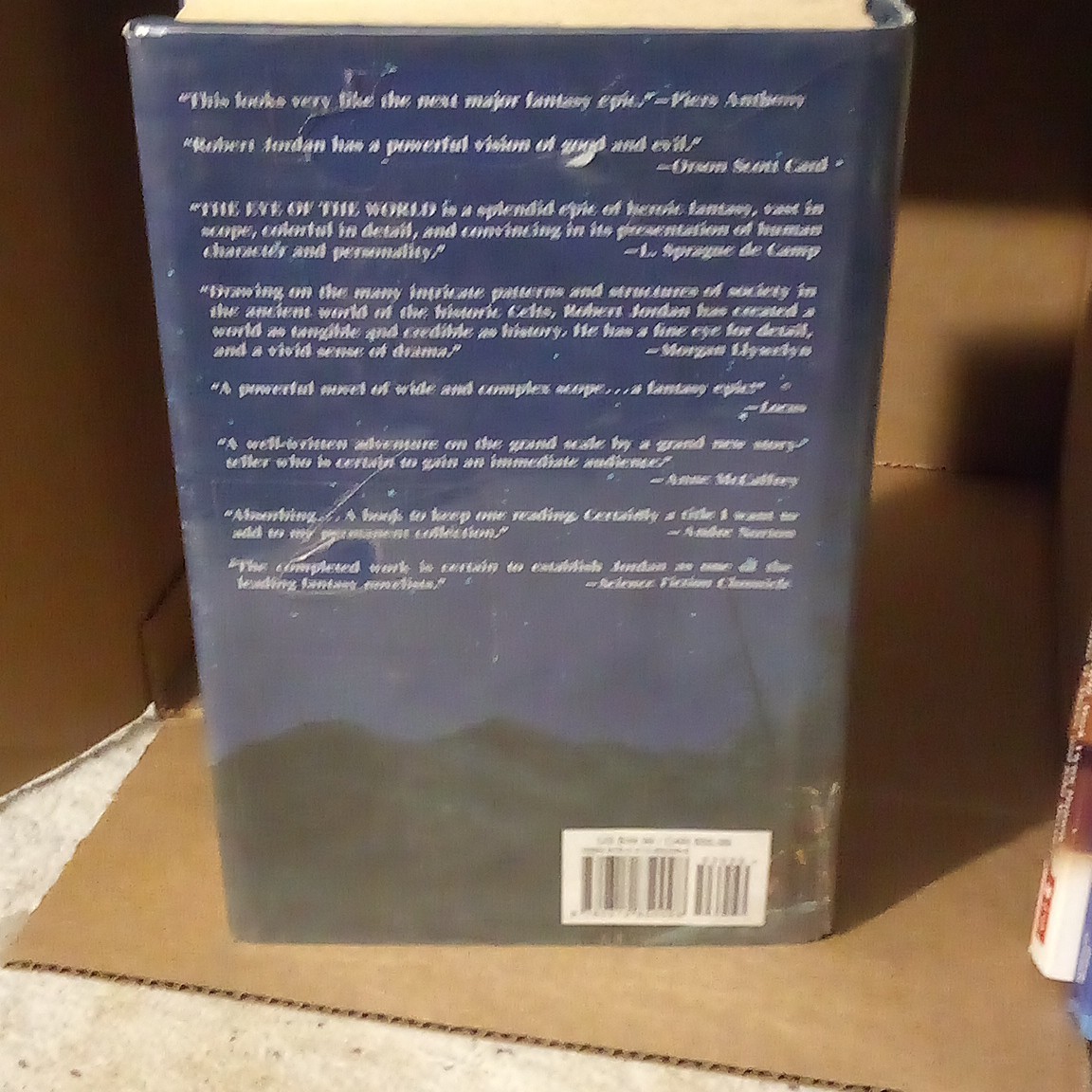 Robert Jordan The Eye of the World Wheel of Time Book 1 Hardcover w/ Dust Jacket