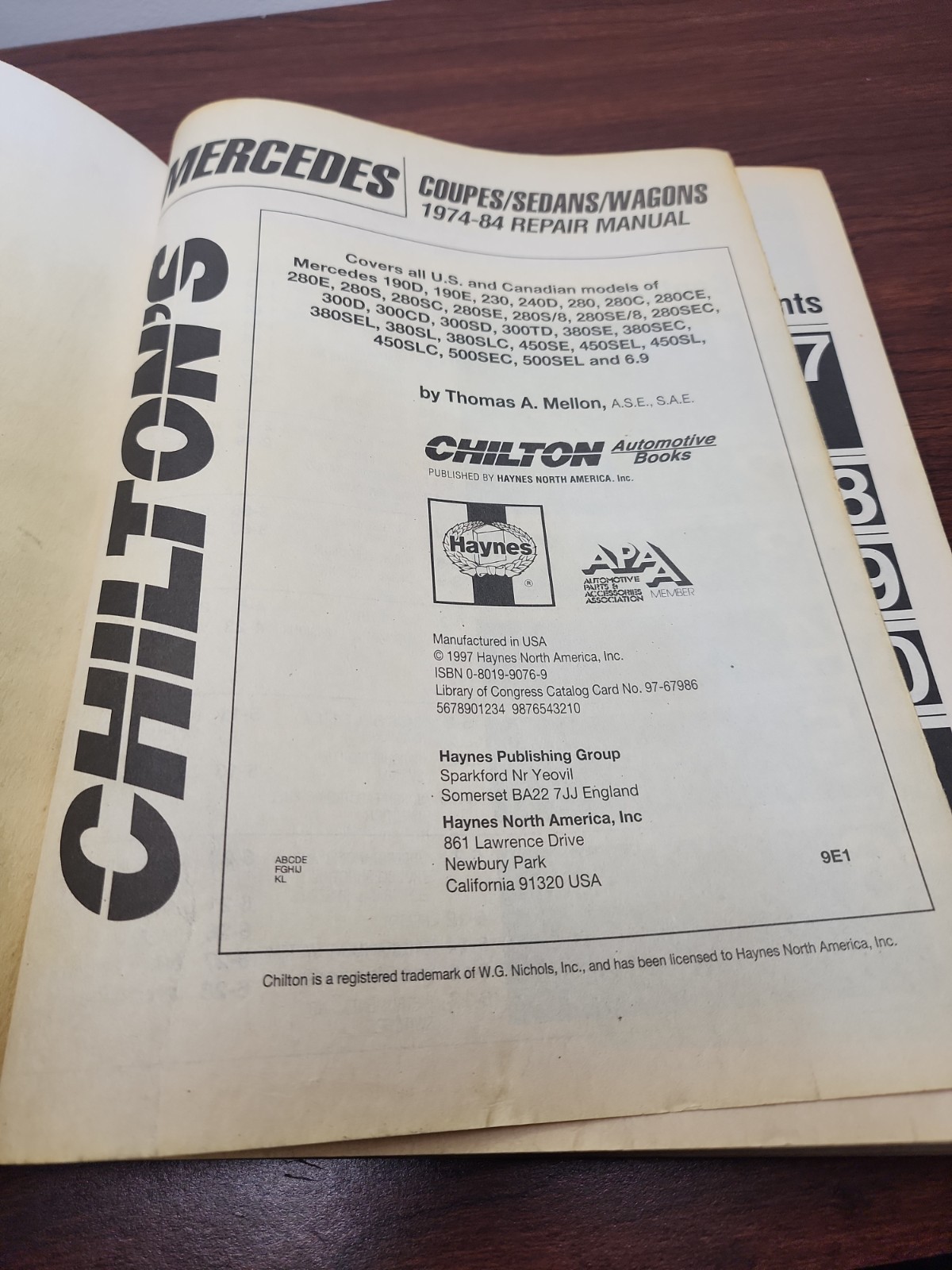 CHILTON Manual Mercedes Coupes Sedans Wagons 1974-84 by Haynes (1997)