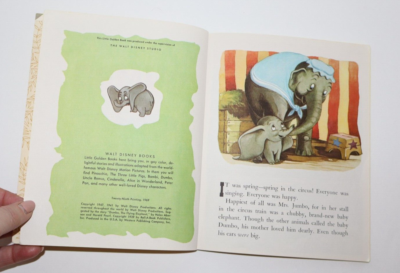 Vintage 1947 Walt Disney’s DUMBO A Little Golden Book!