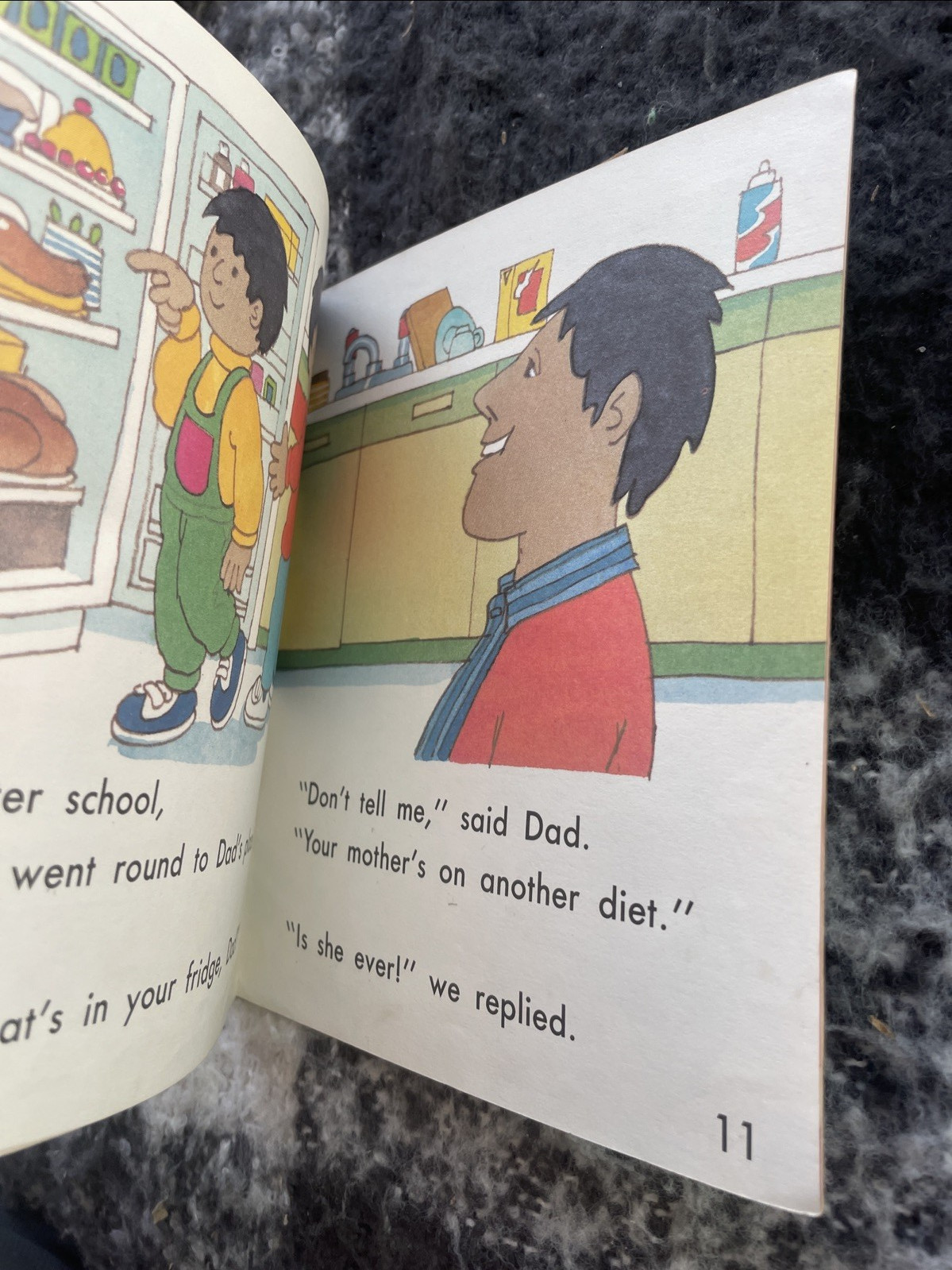 JOY COWLEY. MUM’S DIET. SUNSHINE BOOKS. 17 BY 14 CM. 9622911404