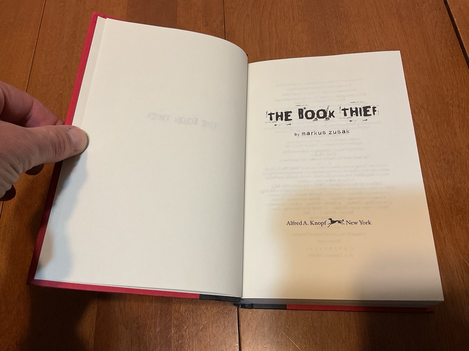 THE BOOK THIEF Markus Zusak Hardcover DJ First American Edition Printing 2006
