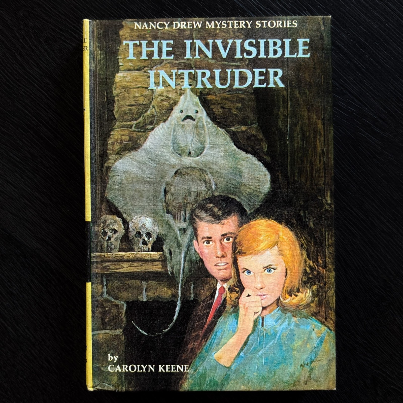 46 The Invisible Intruder Nancy Drew Mystery Books -1969 (white-endpages)