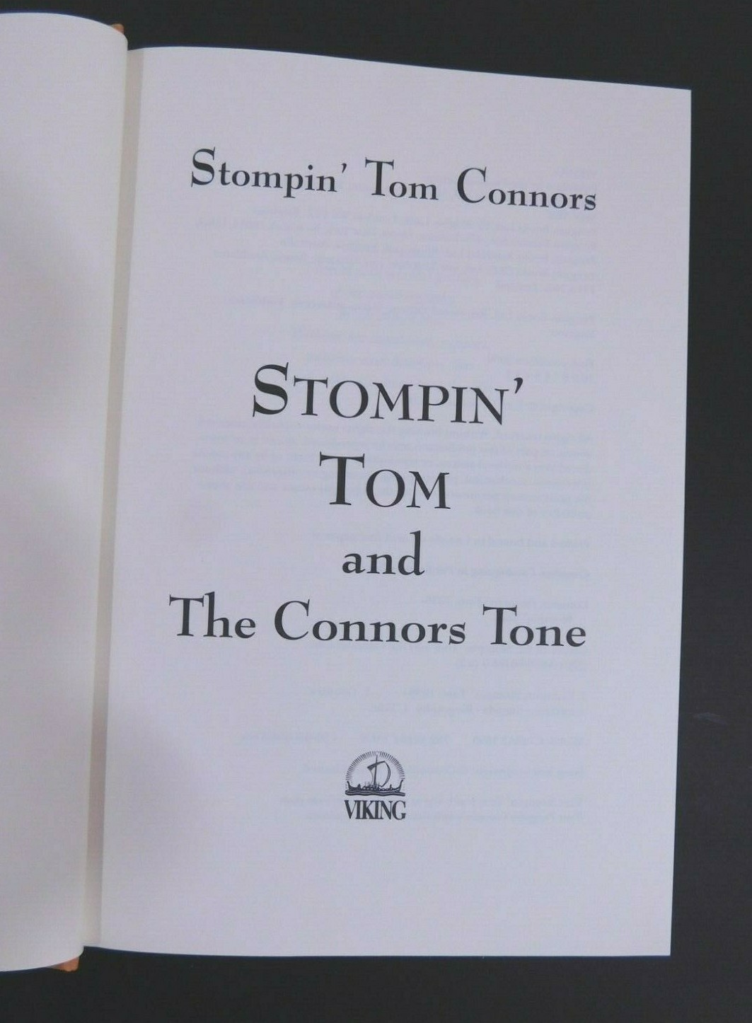STOMPIN‘ TOM CONNERS Tone Country Singer 2000 autobiography 648 pages hardcover