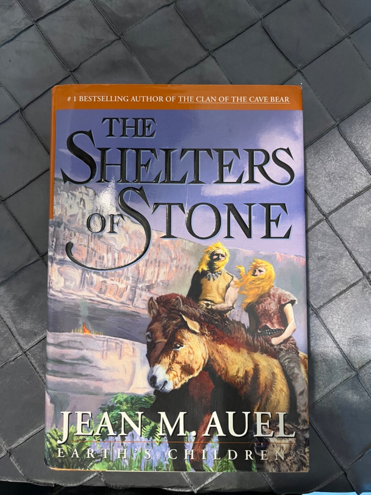 Earth’s Children Ser.: The Shelters of Stone by Jean M. Auel HC 2002 1st Edition