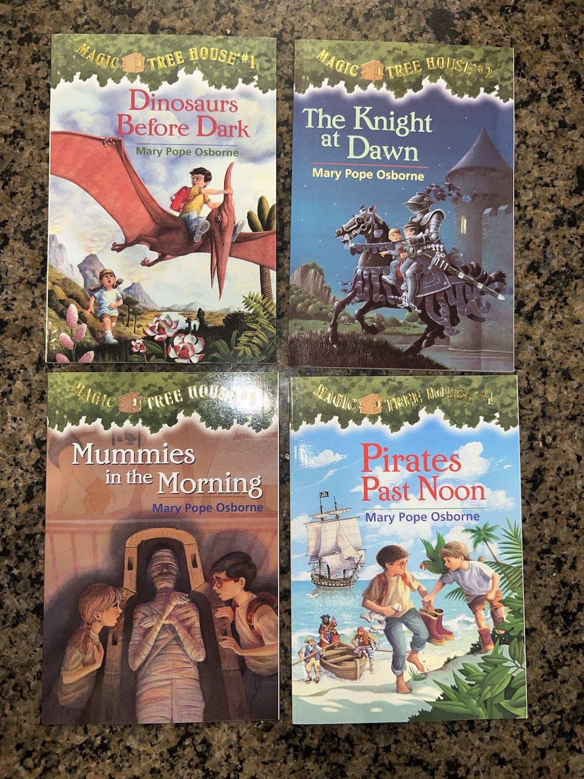 Magic Tree House 1–28 Box Set Complete 28-Book Collection