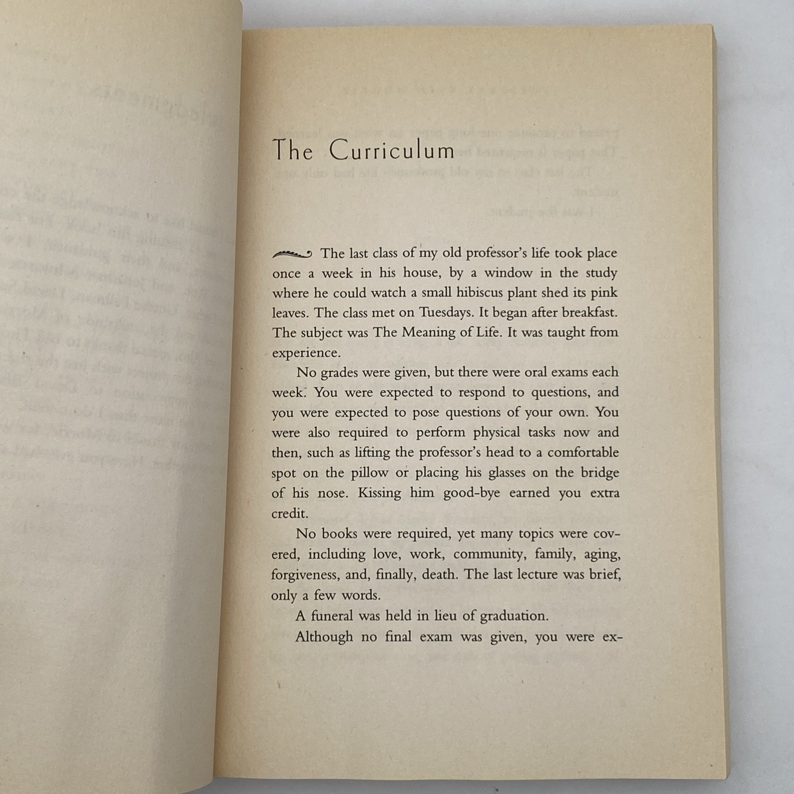 Tuesdays with Morrie : An Old Man, a Young Man, and Life’s Greatest Lesson Albom