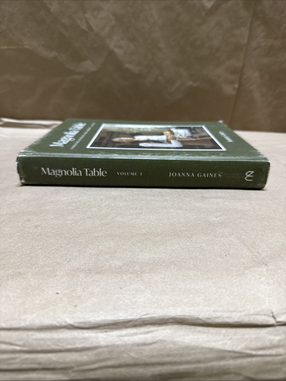 Magnolia Table, Volume 3 Joanna Gains SEE DESCRIPTION