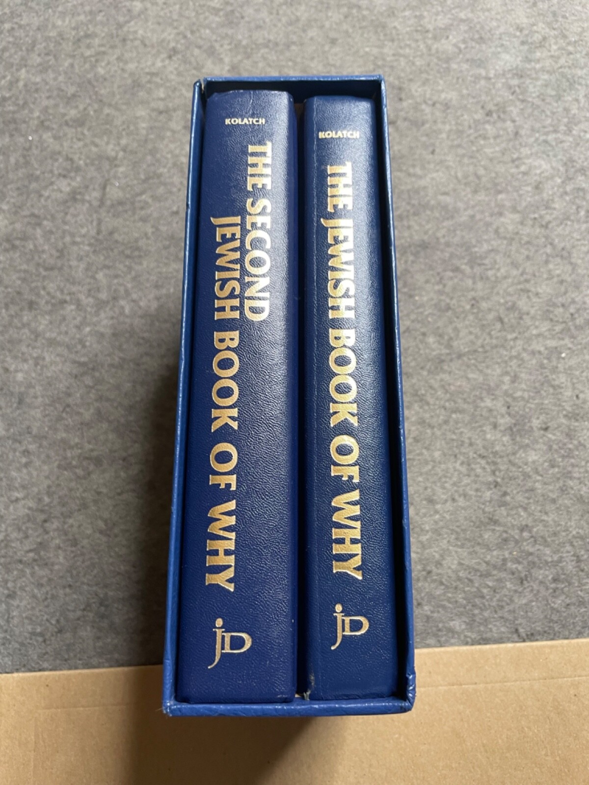 The Jewish Book of Why Alfred J Kolatch Slip Case 2 Volume Set Hard Cover