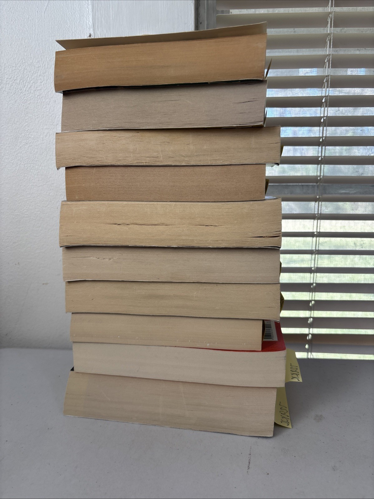 Lot of 10 – Mystery and Thrillers – Mixed Authors – FREE SHIPPING