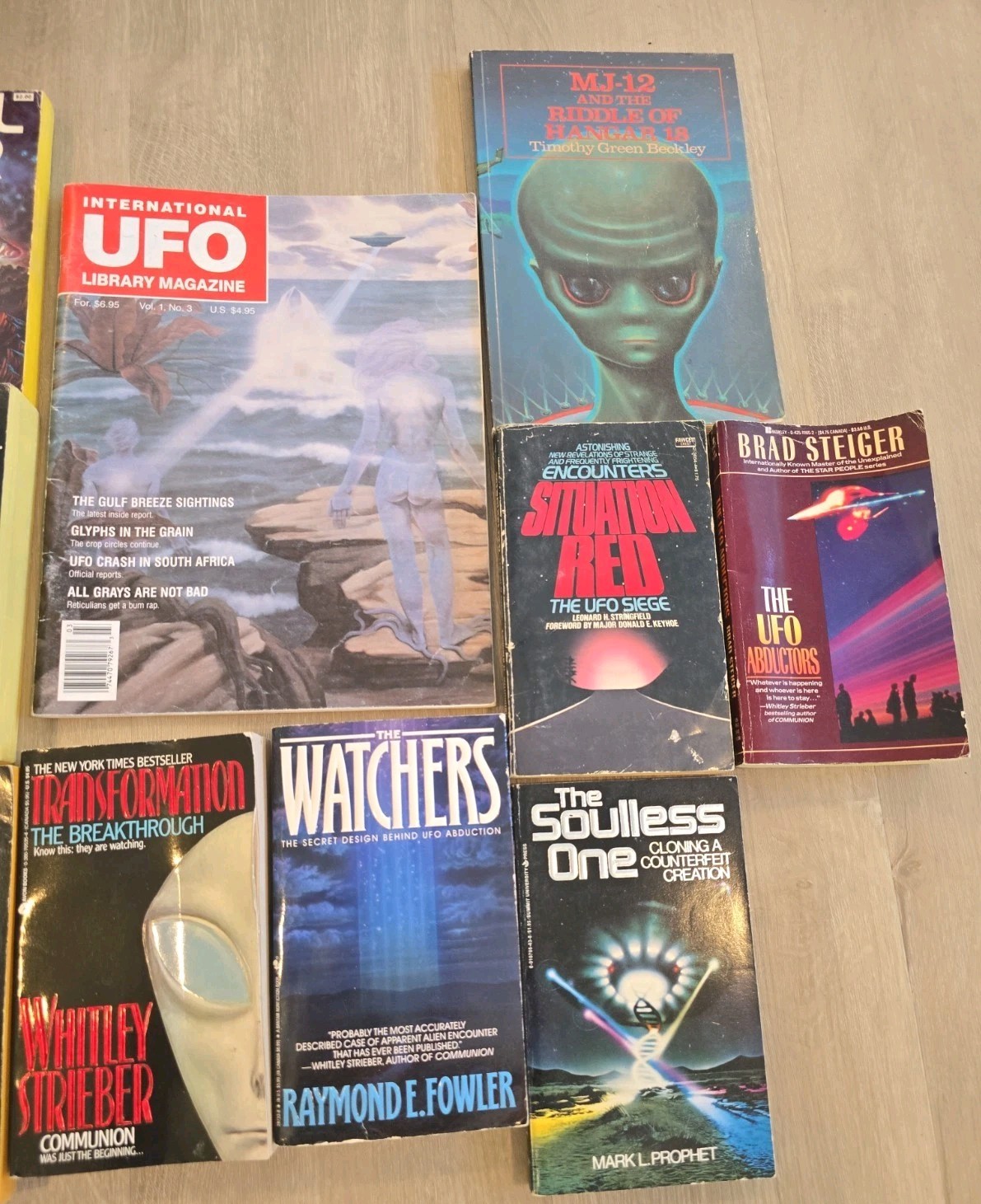 27 Old Vintage UFO Flying Saucer Paperback Book Lot Conspiracy Alien Final War