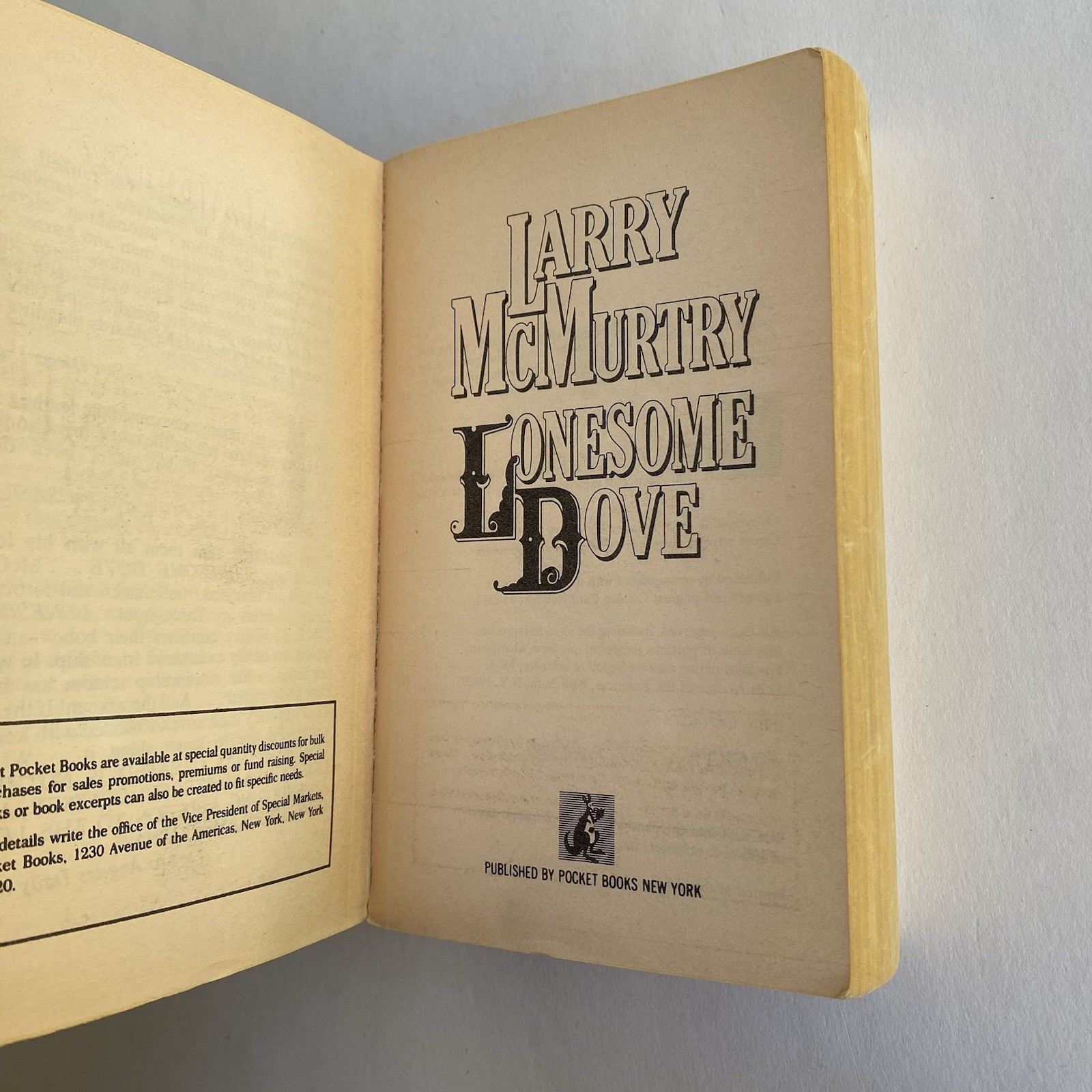 Lonesome Dove, Larry McMurtry (1986) 1st Printing Vintage Mass Market Paperback