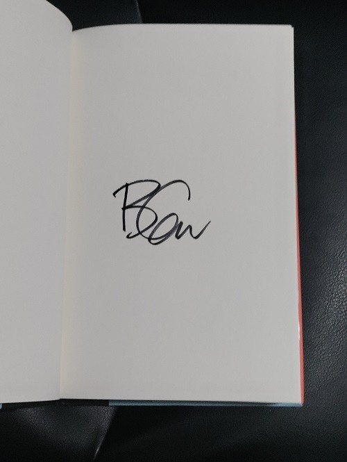 Signed Bonnie Garmus Lessons in Chemistry Hardcover 1st Print NF / VG+