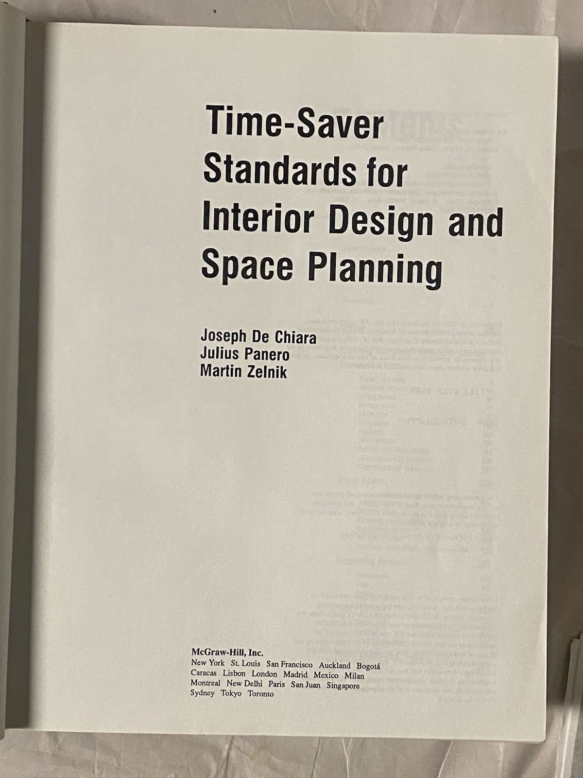 Time-Saver Standards for Interior Design and Space Planning, De Chiara, Joseph,Z