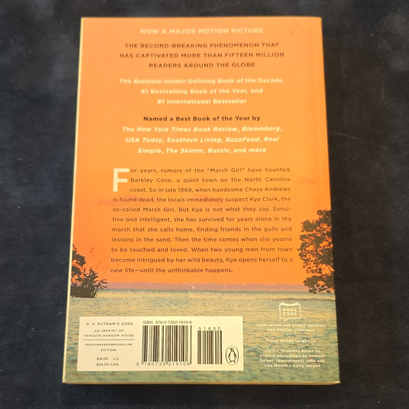 Delia Owens Where the Crawdads Sing Reese’s Book Club 2021 Paperback Mystery