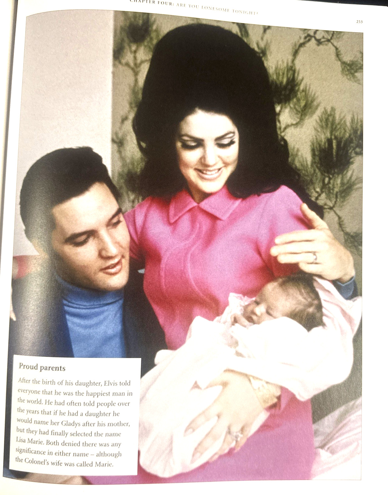 „Elvis Presley Unseen Archives“ by Marie Clayton – 383 Pages of Photos & History